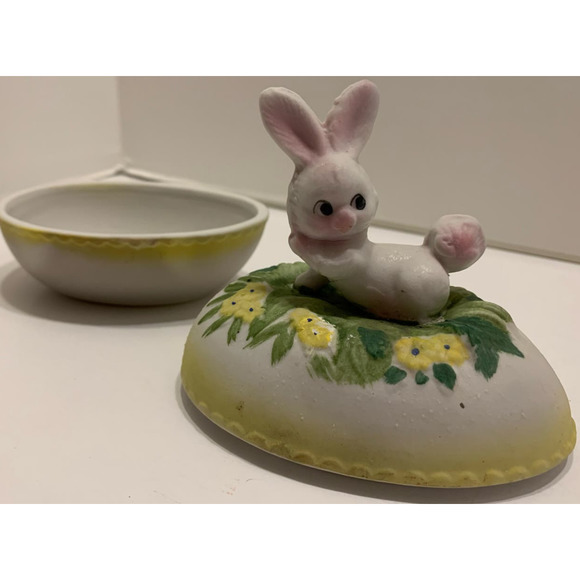Vintage Pink Easter Bunny Rabbit On Egg Trinket Box Ceramic Porcelain - Picture 4 of 6
